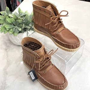 Code West, New w/tags, Western Shoes w/fringes.